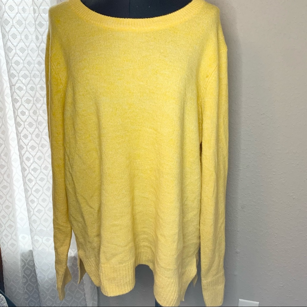 Yellow Old Navy Sweater Plus